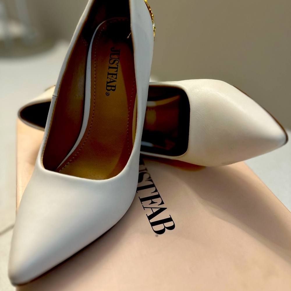 White pump 5.5
